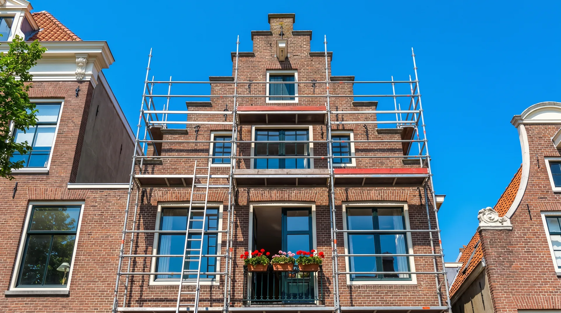 Waarom Onderhoud van de Buitenkant van een Woning Belangrijk Is